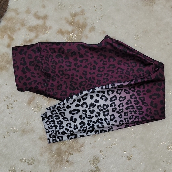 Good American Women’s Ombré Leopard 7/8 Leggings - Picture 1 of 4